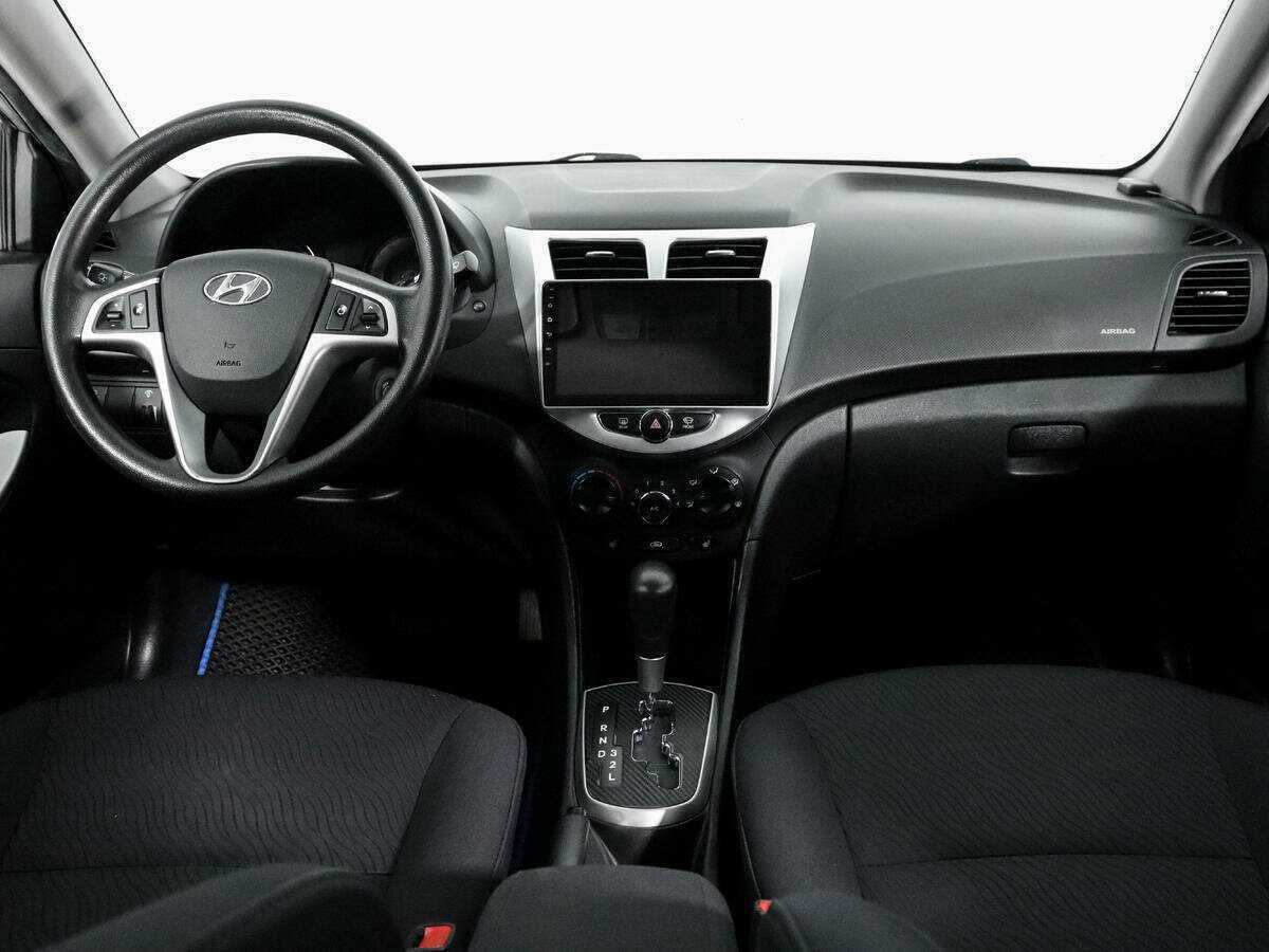 Купить Hyundai Solaris с пробегом. Фото: #9