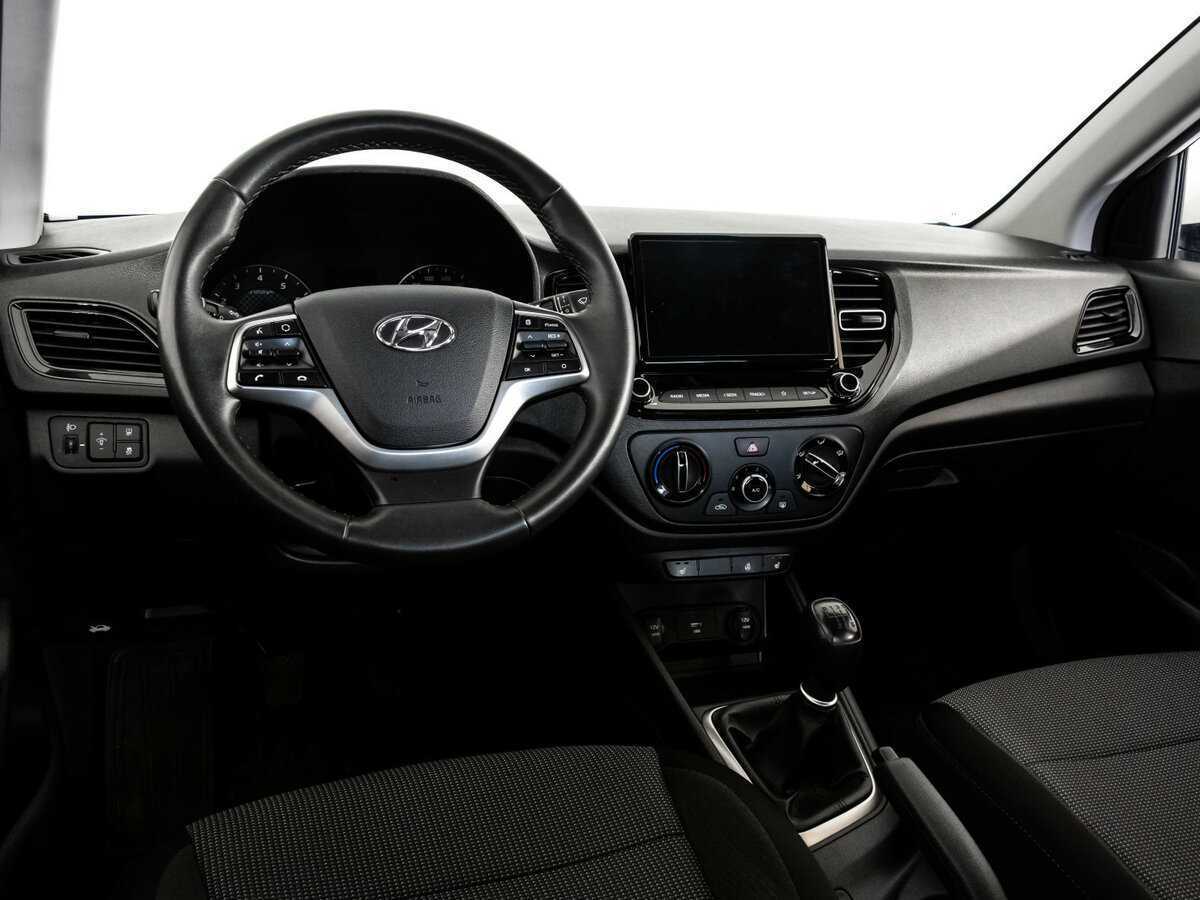 Купить Hyundai Solaris с пробегом. Фото: #8