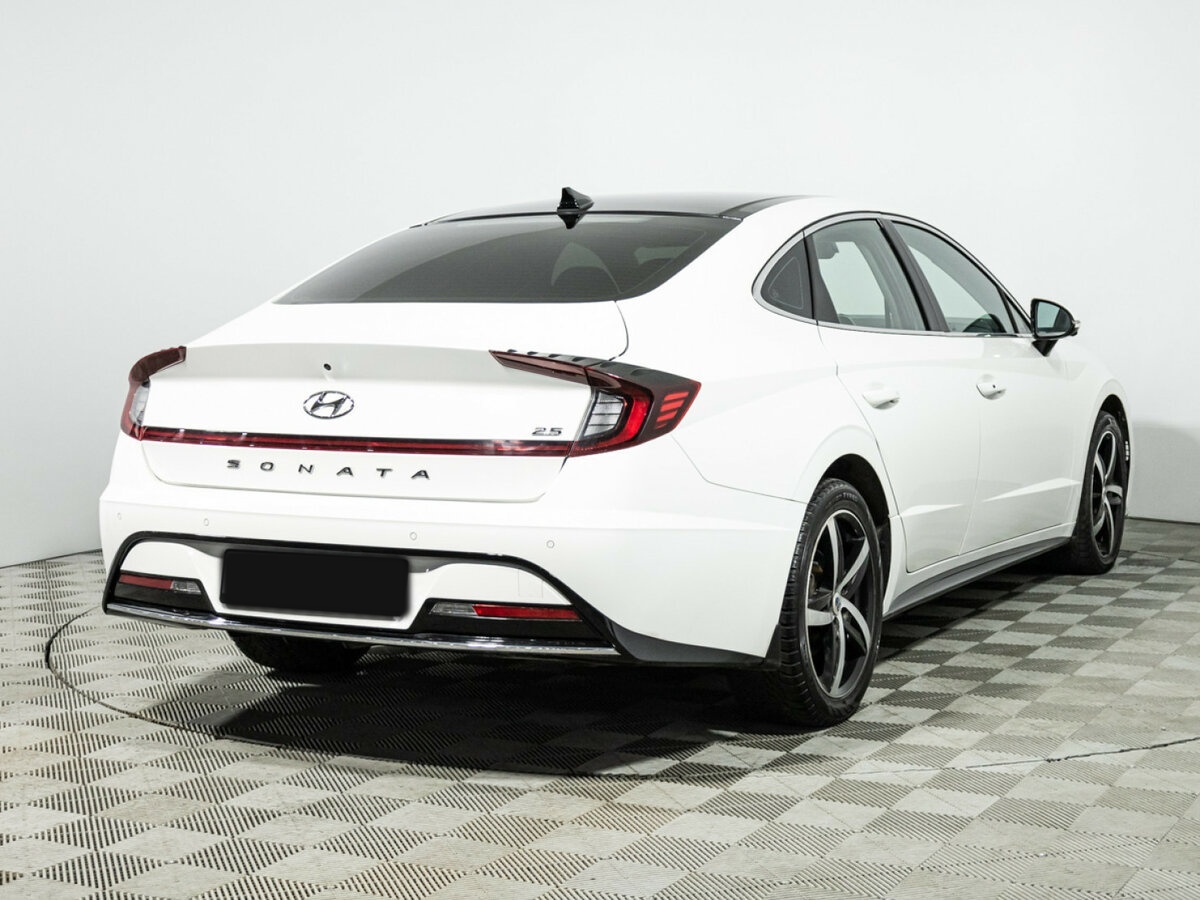 Купить Hyundai Sonata с пробегом. Фото: #4