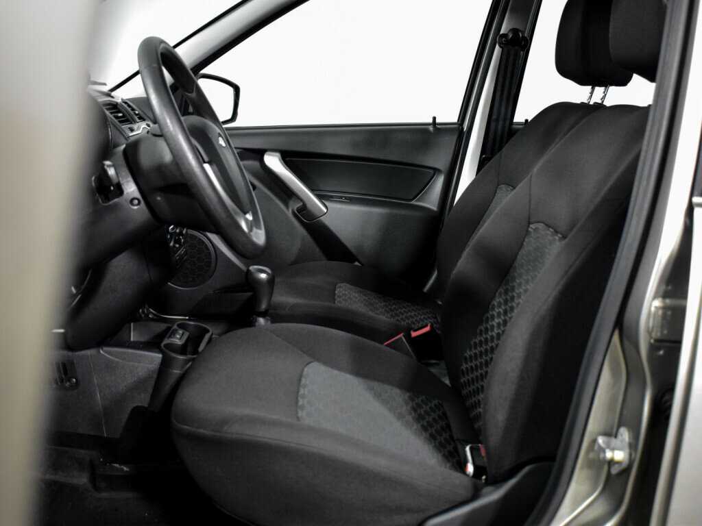 Купить Lada (ВАЗ) Granta с пробегом. Фото: #9