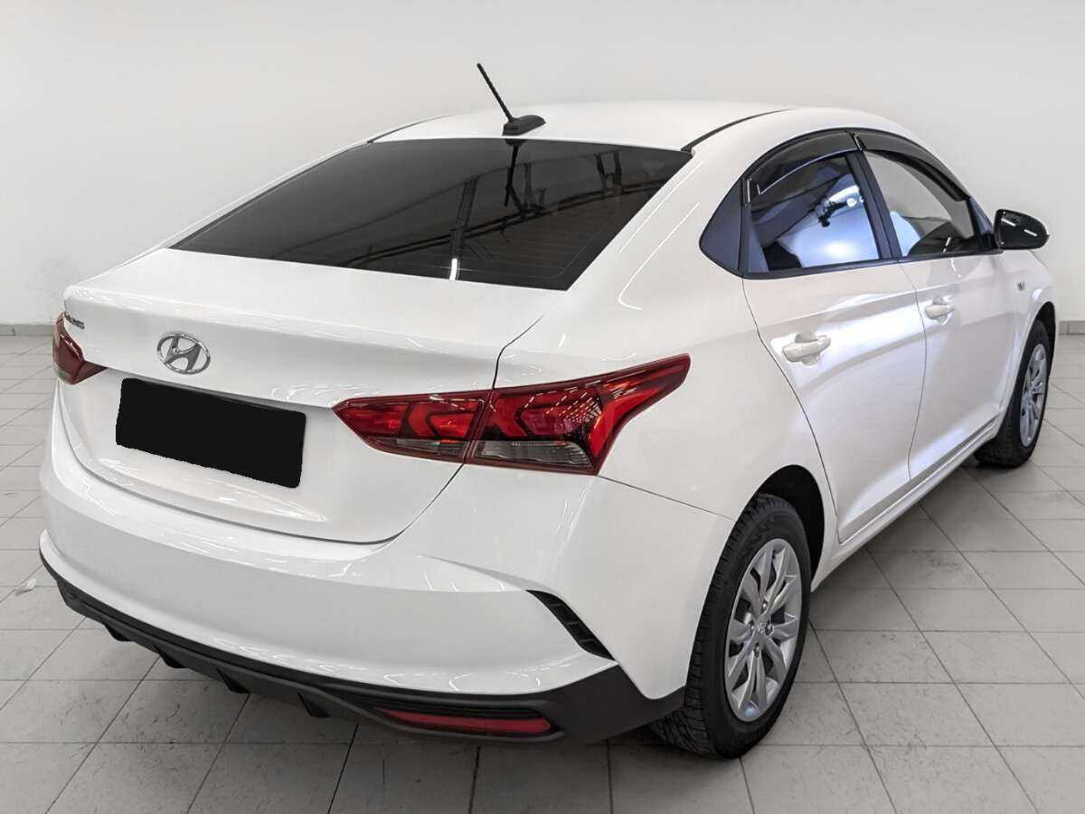 Купить Hyundai Solaris с пробегом. Фото: #3