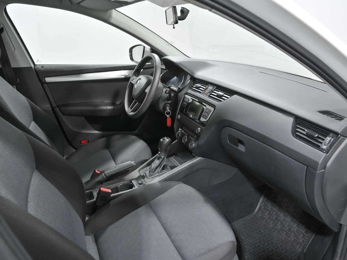 Купить Skoda Octavia с пробегом. Фото: #6