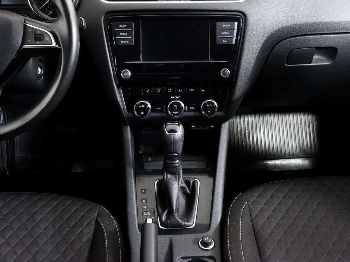 Купить Skoda Octavia с пробегом. Фото: #9