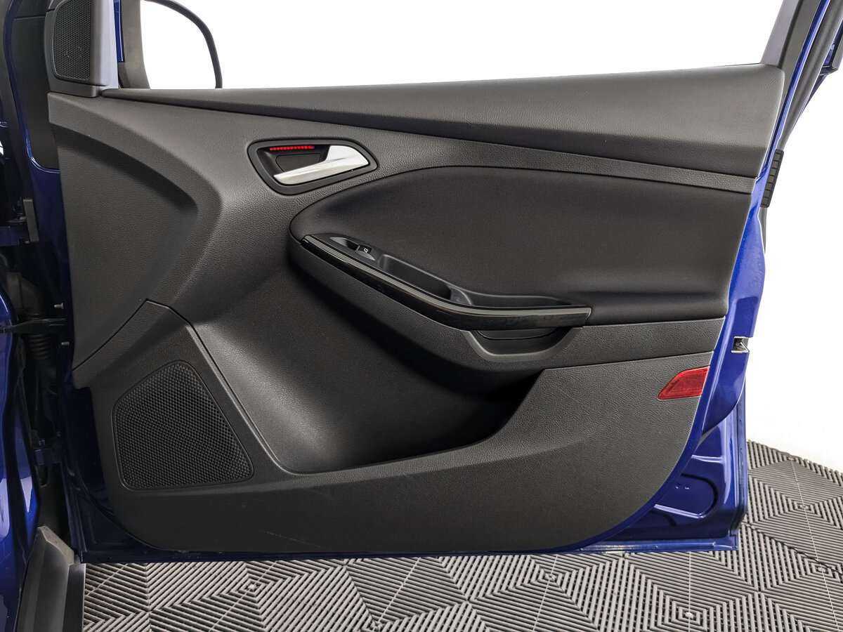 Купить Ford Focus с пробегом. Фото: #18