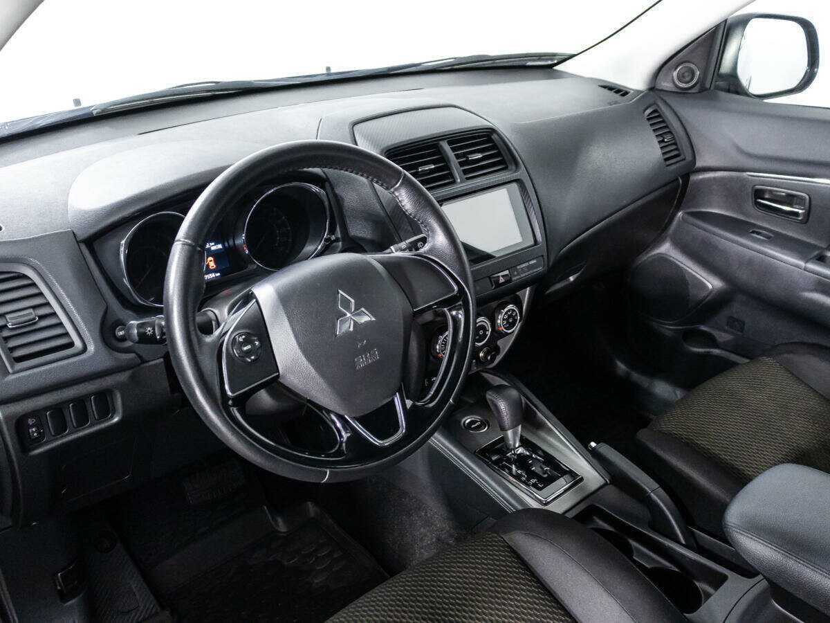 Купить Mitsubishi ASX с пробегом. Фото: #10