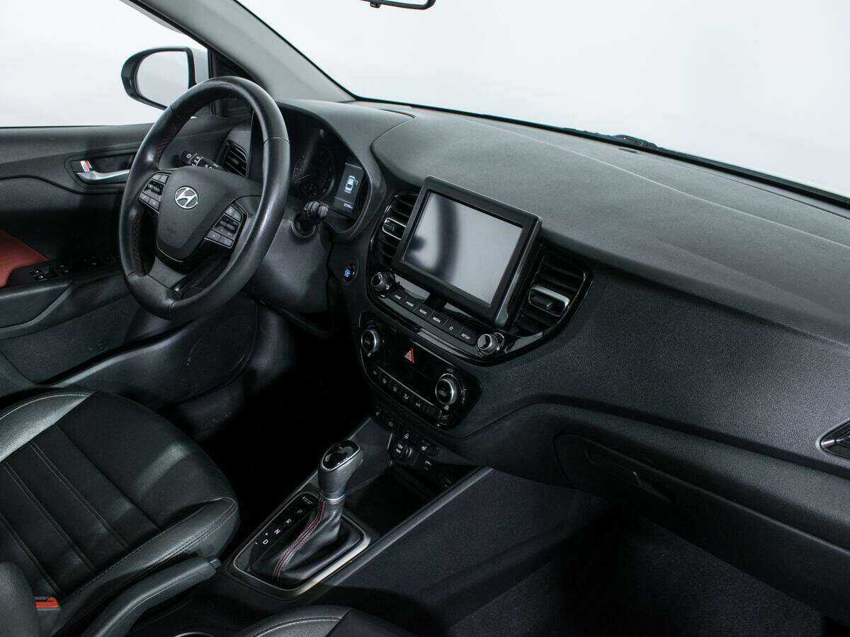 Купить Hyundai Solaris с пробегом. Фото: #8