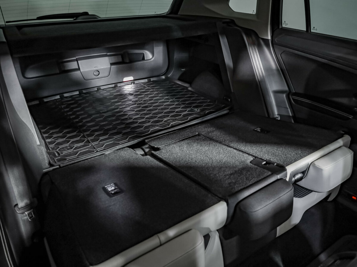 Купить Volkswagen Tiguan с пробегом. Фото: #27
