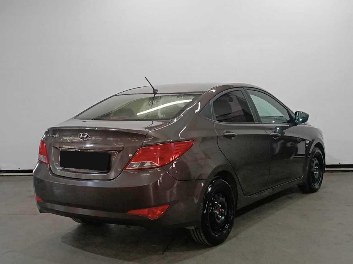 Купить Hyundai Solaris с пробегом. Фото: #4