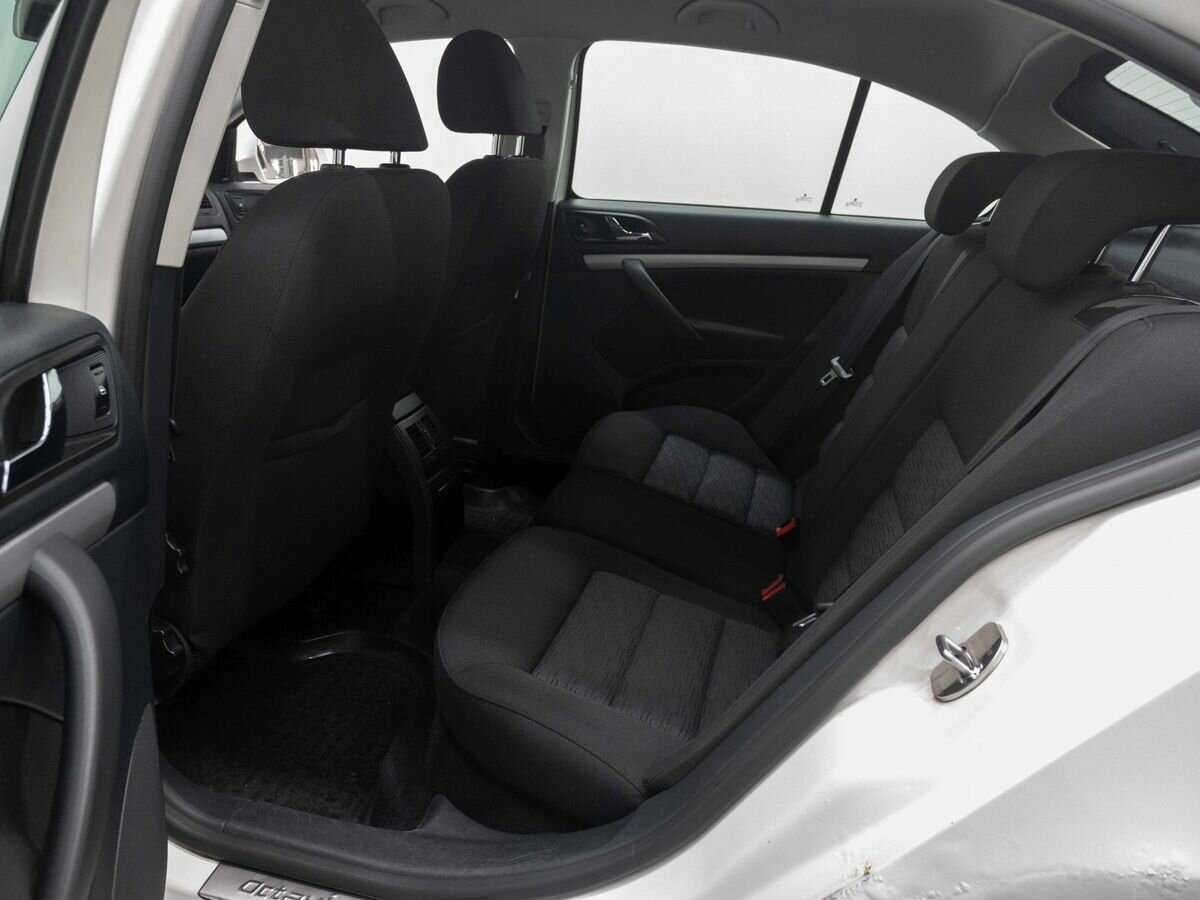 Купить Skoda Octavia с пробегом. Фото: #8