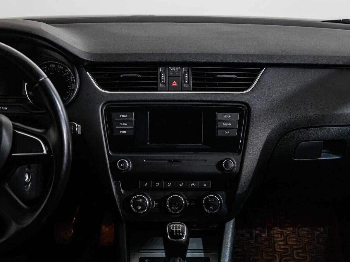 Купить Skoda Octavia с пробегом. Фото: #12