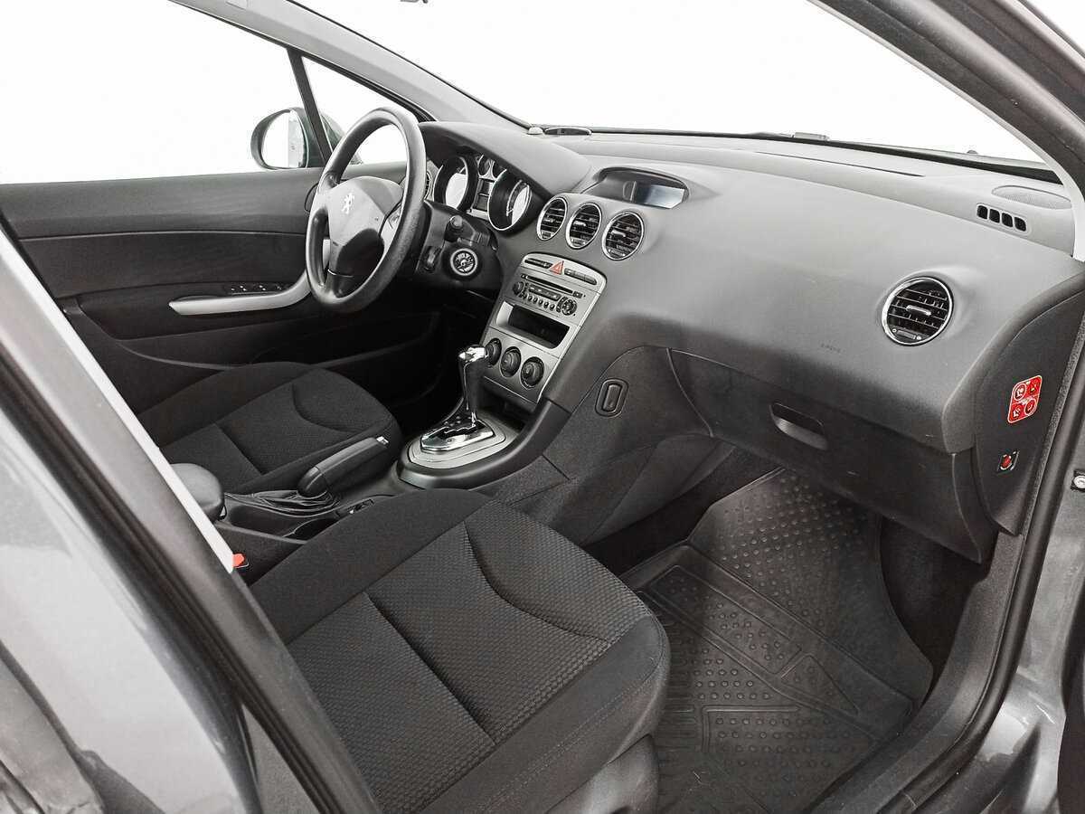 Купить Peugeot 408 с пробегом. Фото: #5
