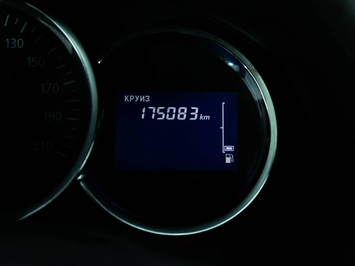 Купить Nissan Terrano с пробегом. Фото: #13