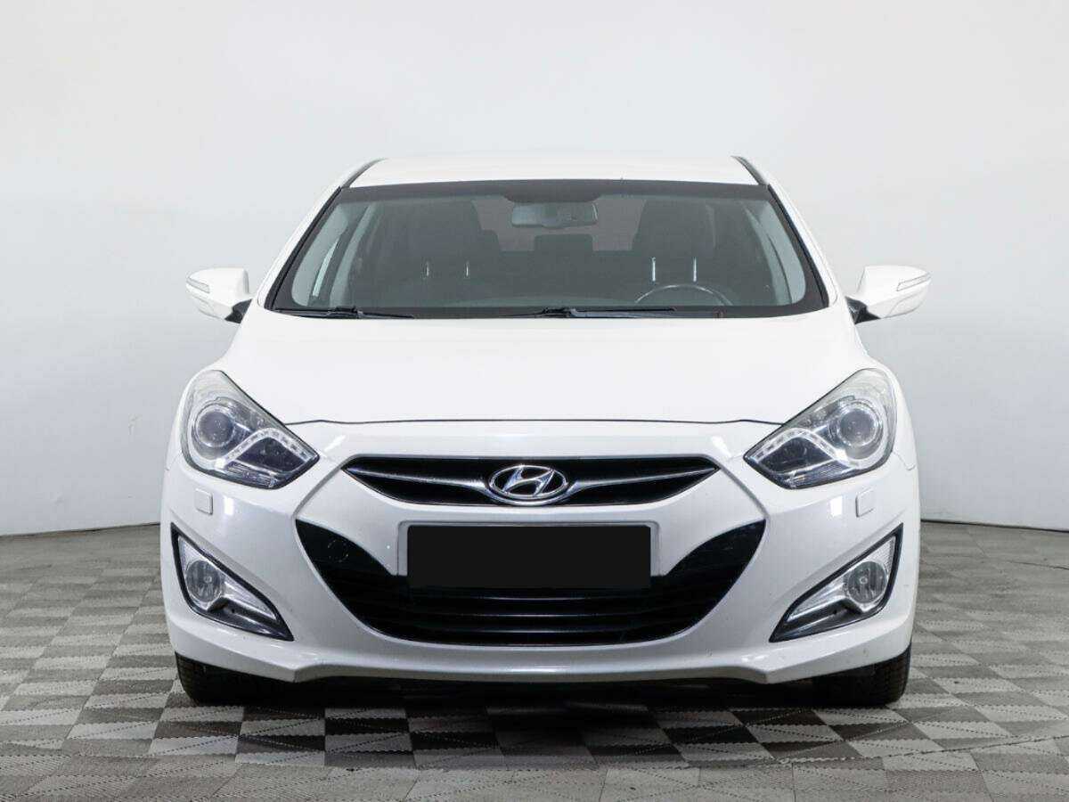 Купить Hyundai i40 с пробегом. Фото: #1