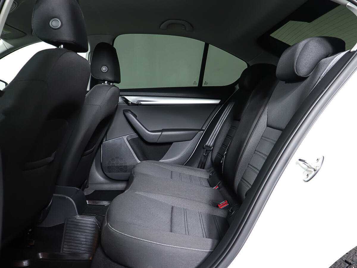 Купить Skoda Octavia с пробегом. Фото: #9