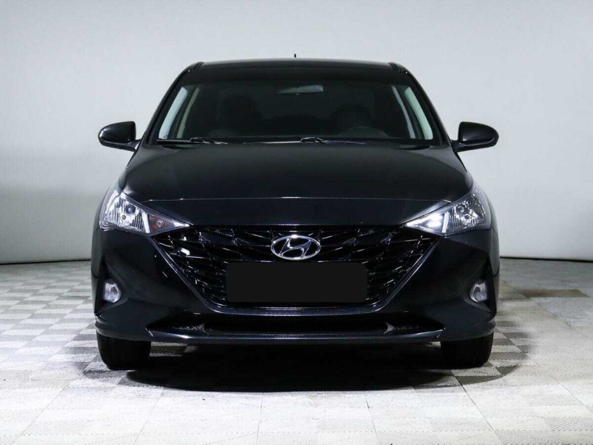 Купить Hyundai Solaris с пробегом. Фото: #1