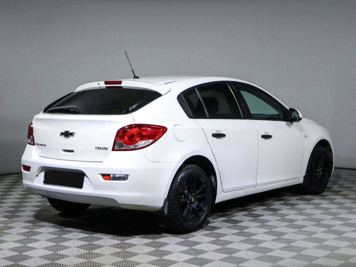 Купить Chevrolet Cruze с пробегом. Фото: #4