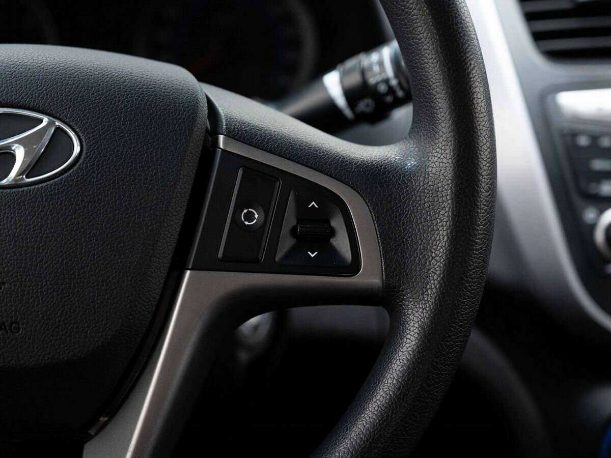 Купить Hyundai Solaris с пробегом. Фото: #17