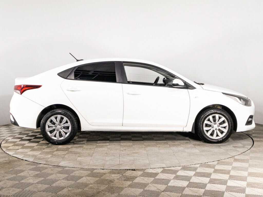 Купить Hyundai Solaris с пробегом. Фото: #3