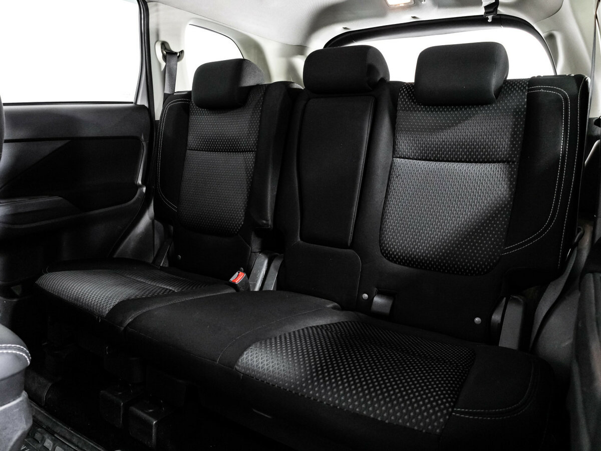 Купить Mitsubishi Outlander с пробегом. Фото: #14