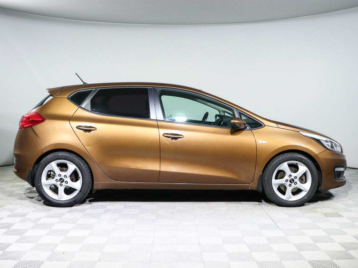 Купить Kia Ceed с пробегом. Фото: #3