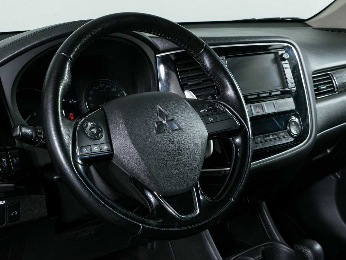 Купить Mitsubishi Outlander с пробегом. Фото: #11