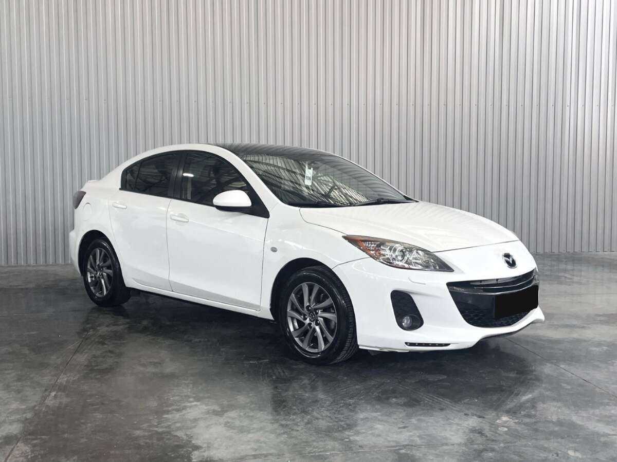 Купить Mazda 3 с пробегом. Фото: #2