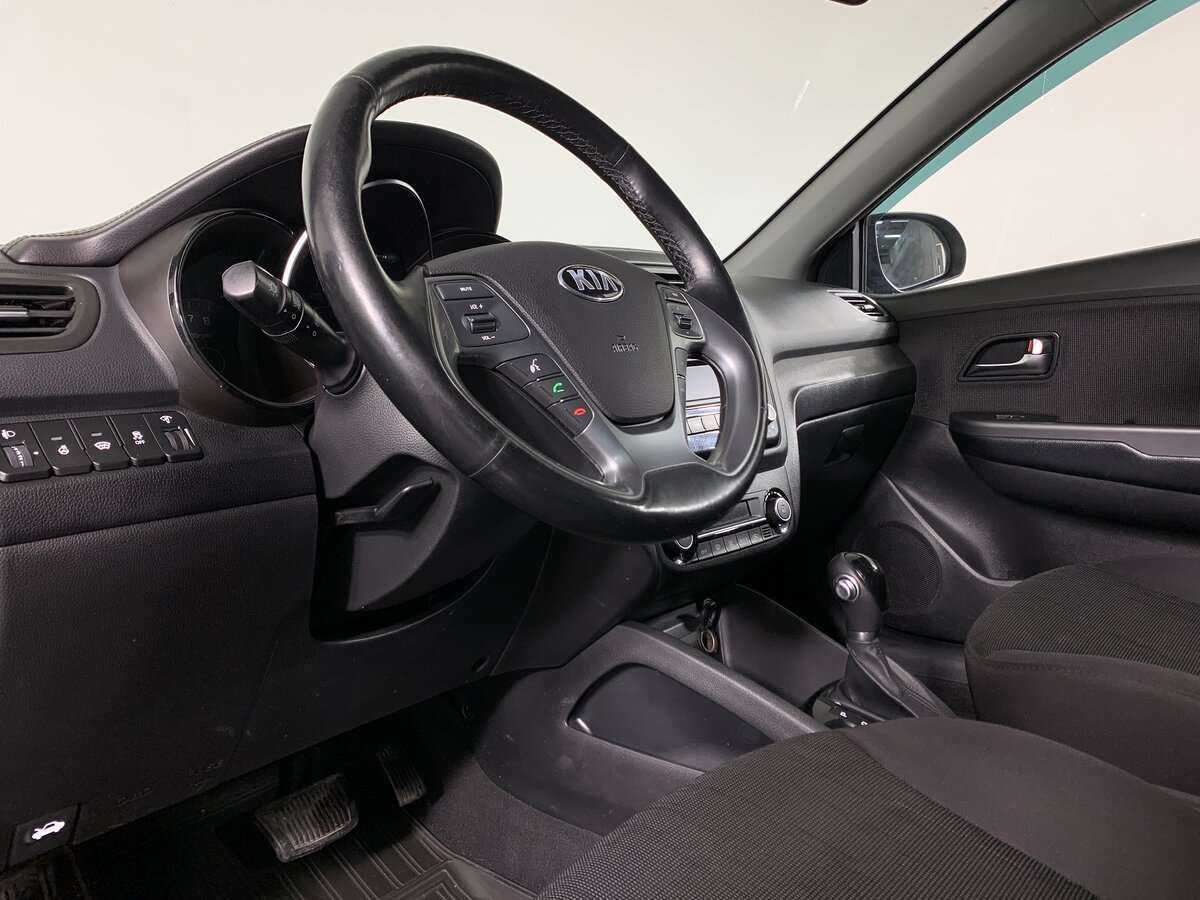 Купить Kia Rio с пробегом. Фото: #8