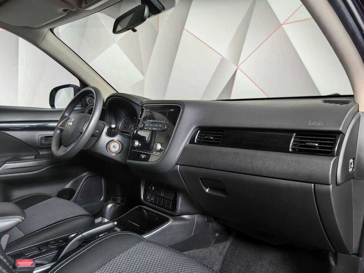 Купить Mitsubishi Outlander с пробегом. Фото: #9