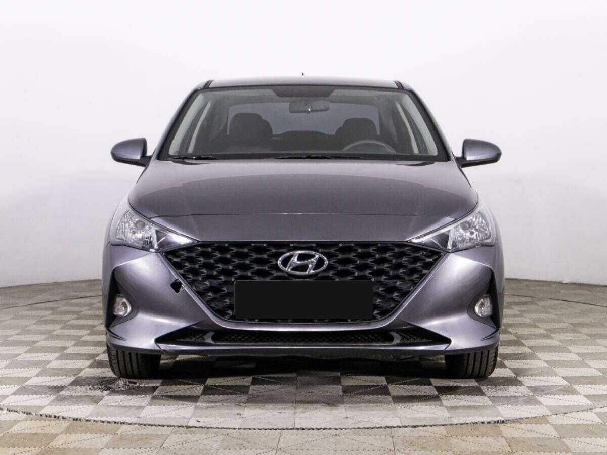 Купить Hyundai Solaris с пробегом. Фото: #1