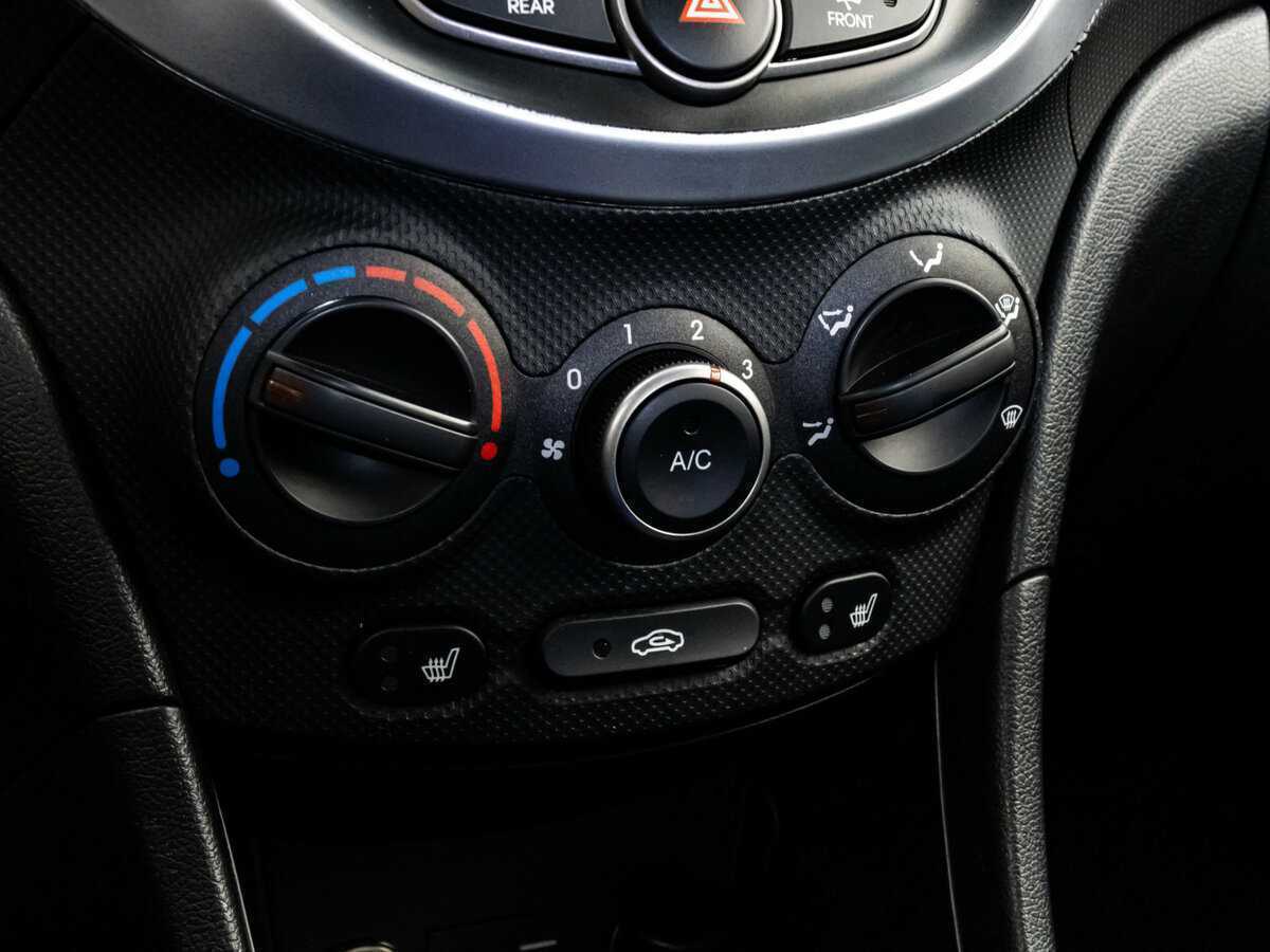 Купить Hyundai Solaris с пробегом. Фото: #15