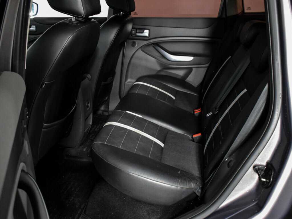 Купить Ford Kuga с пробегом. Фото: #9