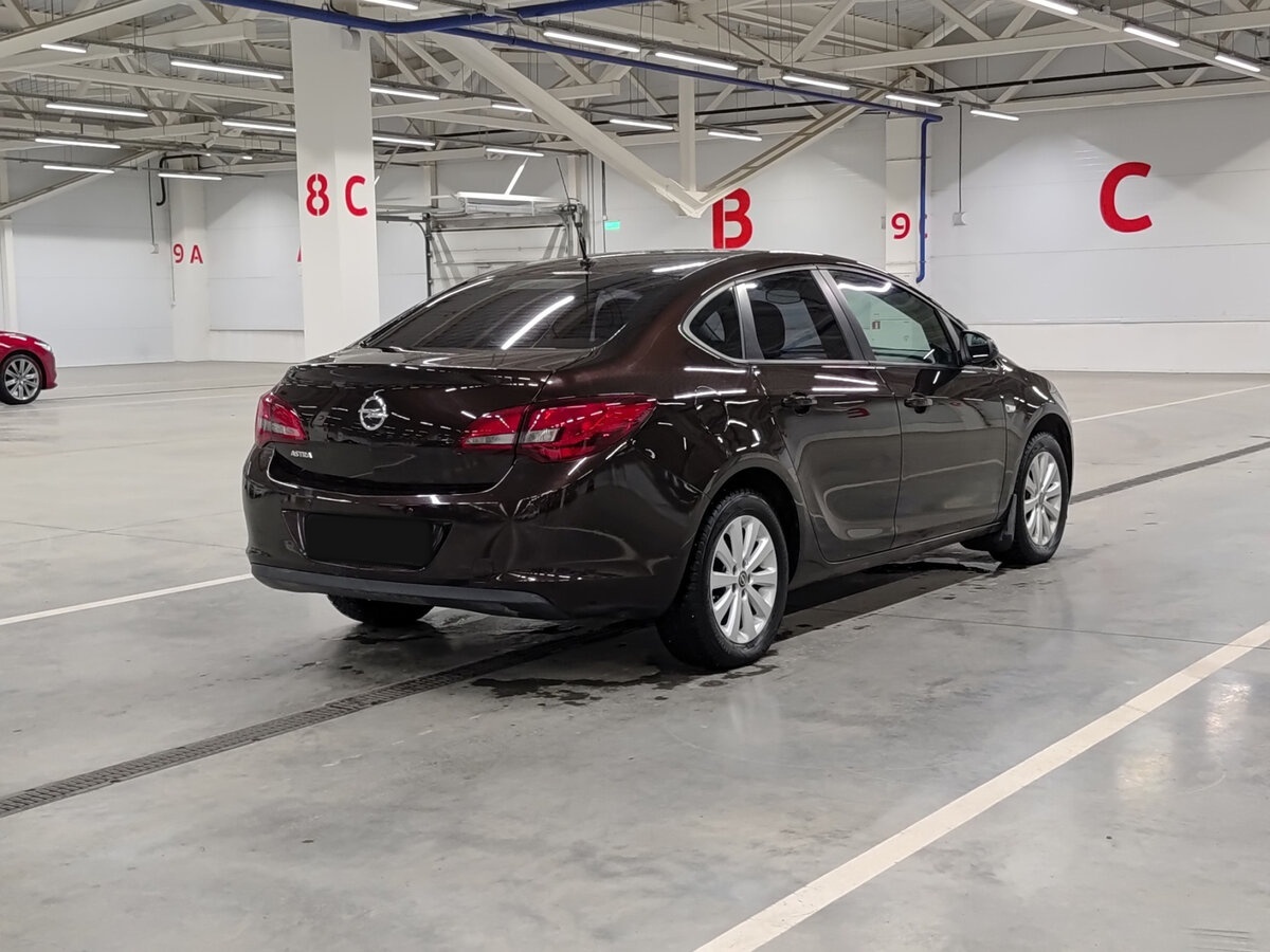 Купить Opel Astra с пробегом. Фото: #4