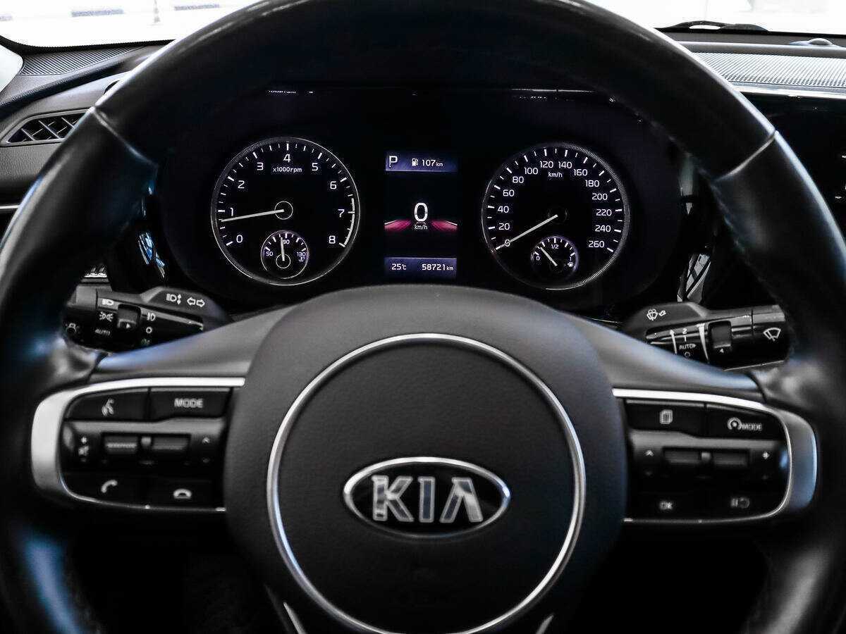Купить Kia K5 с пробегом. Фото: #17