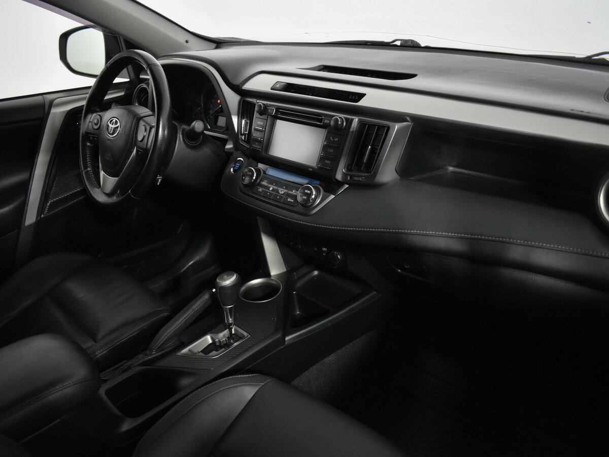 Купить Toyota RAV4 с пробегом. Фото: #12