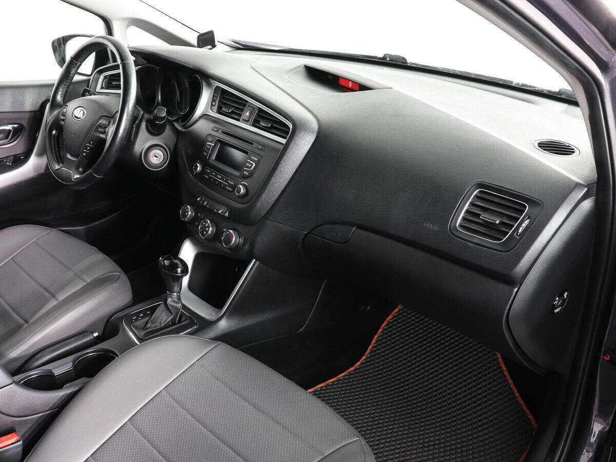 Купить Kia Ceed с пробегом. Фото: #7