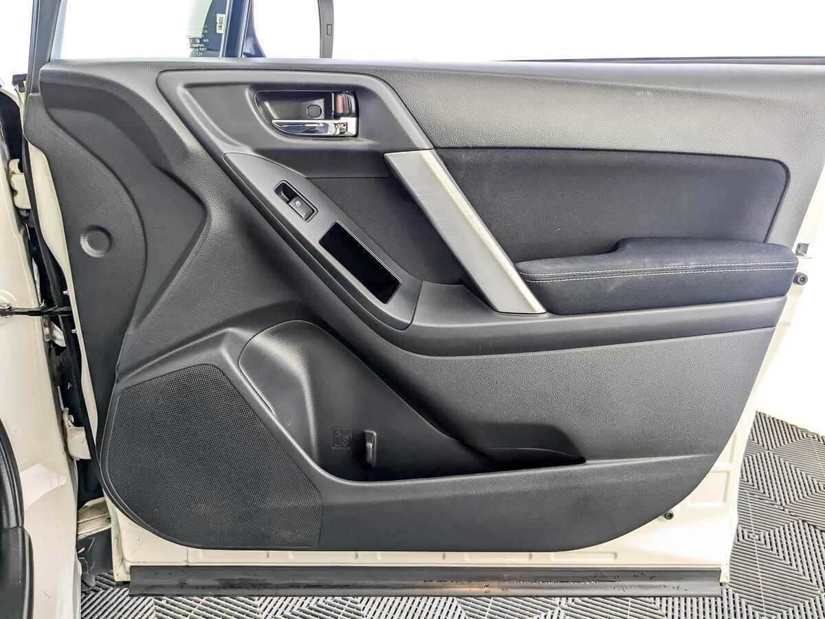 Купить Subaru Forester с пробегом. Фото: #17