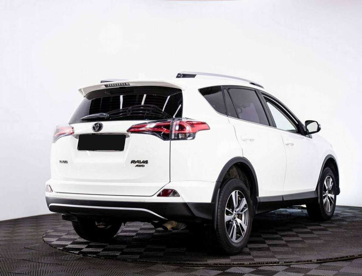 Купить Toyota RAV4 с пробегом. Фото: #4