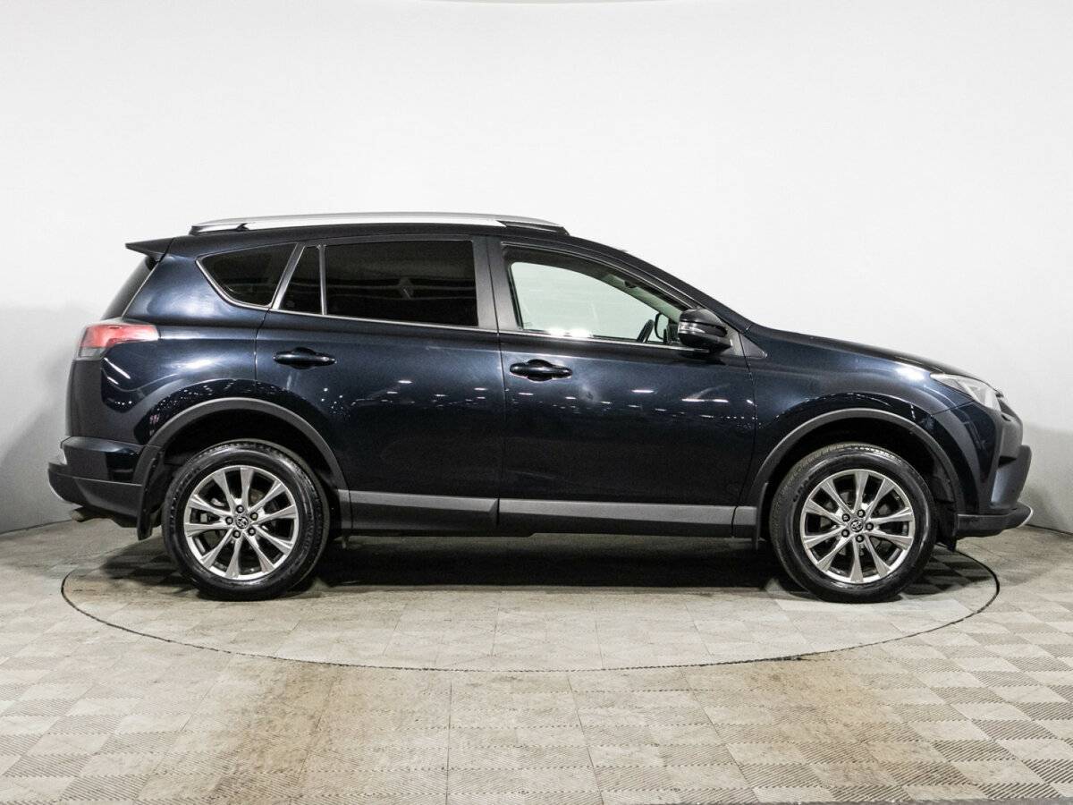 Купить Toyota RAV4 с пробегом. Фото: #3