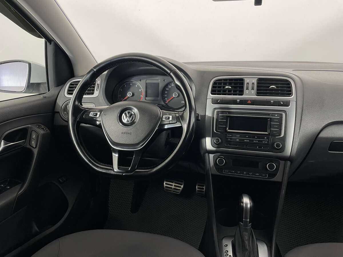 Купить Volkswagen Polo с пробегом. Фото: #8