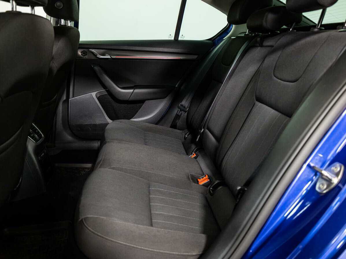 Купить Skoda Octavia с пробегом. Фото: #9