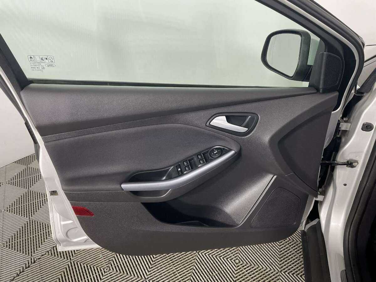 Купить Ford Focus с пробегом. Фото: #7
