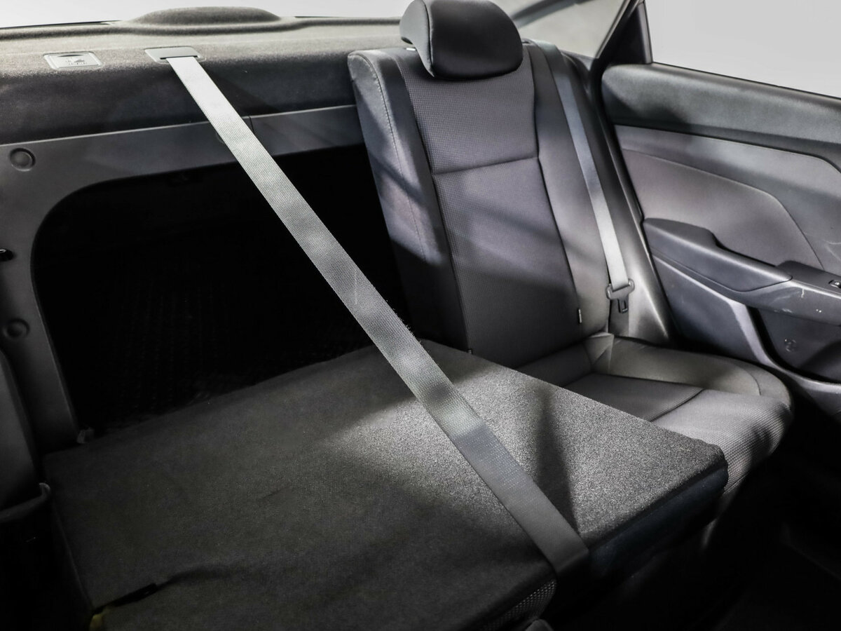 Купить Hyundai Solaris с пробегом. Фото: #19
