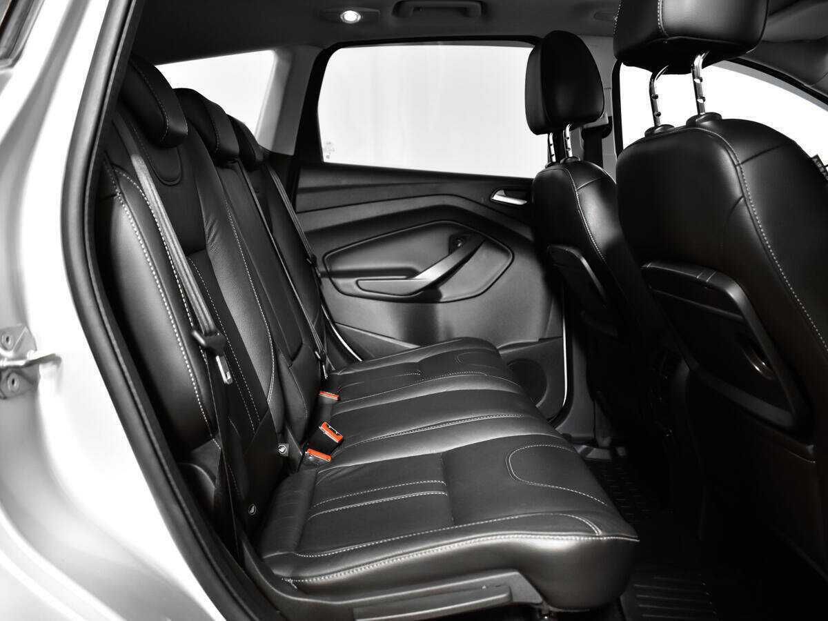 Купить Ford Kuga с пробегом. Фото: #9