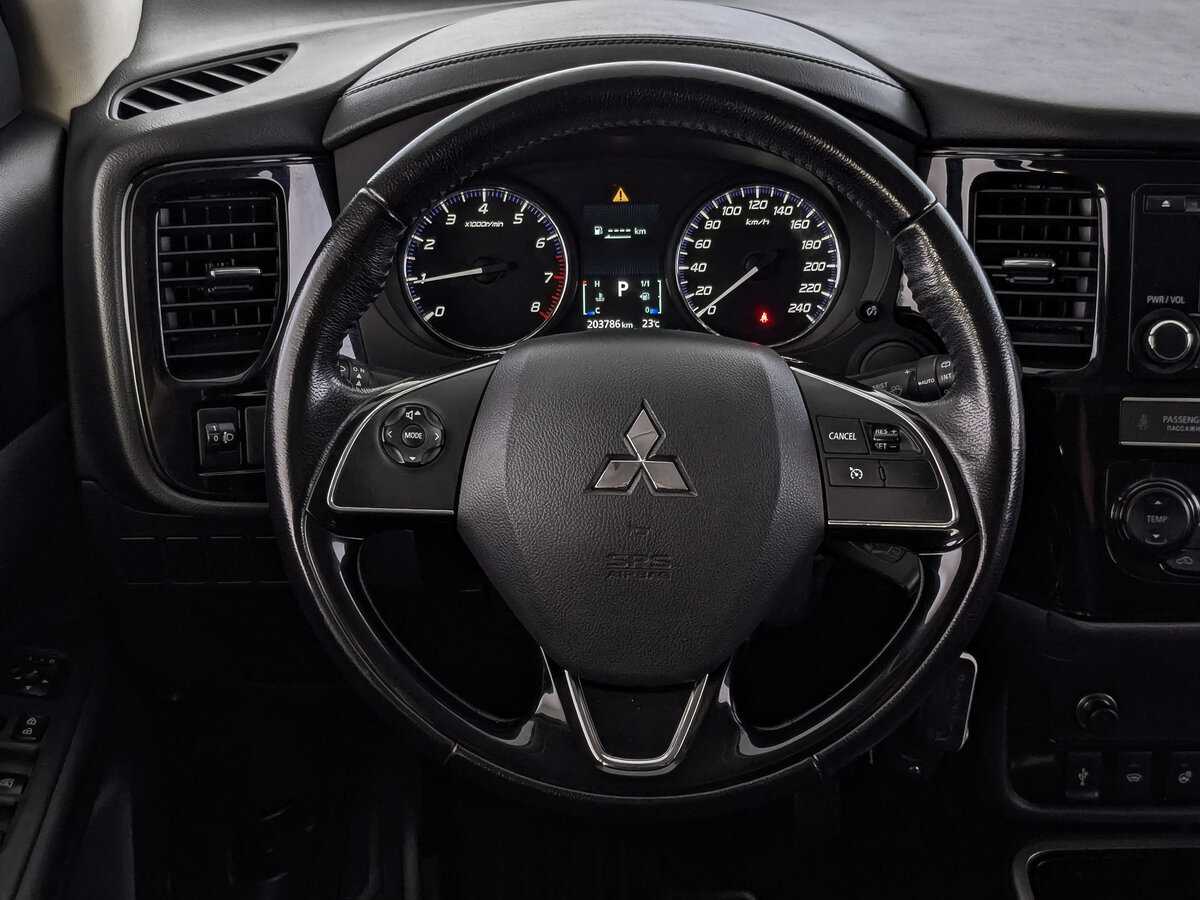 Купить Mitsubishi Outlander с пробегом. Фото: #17