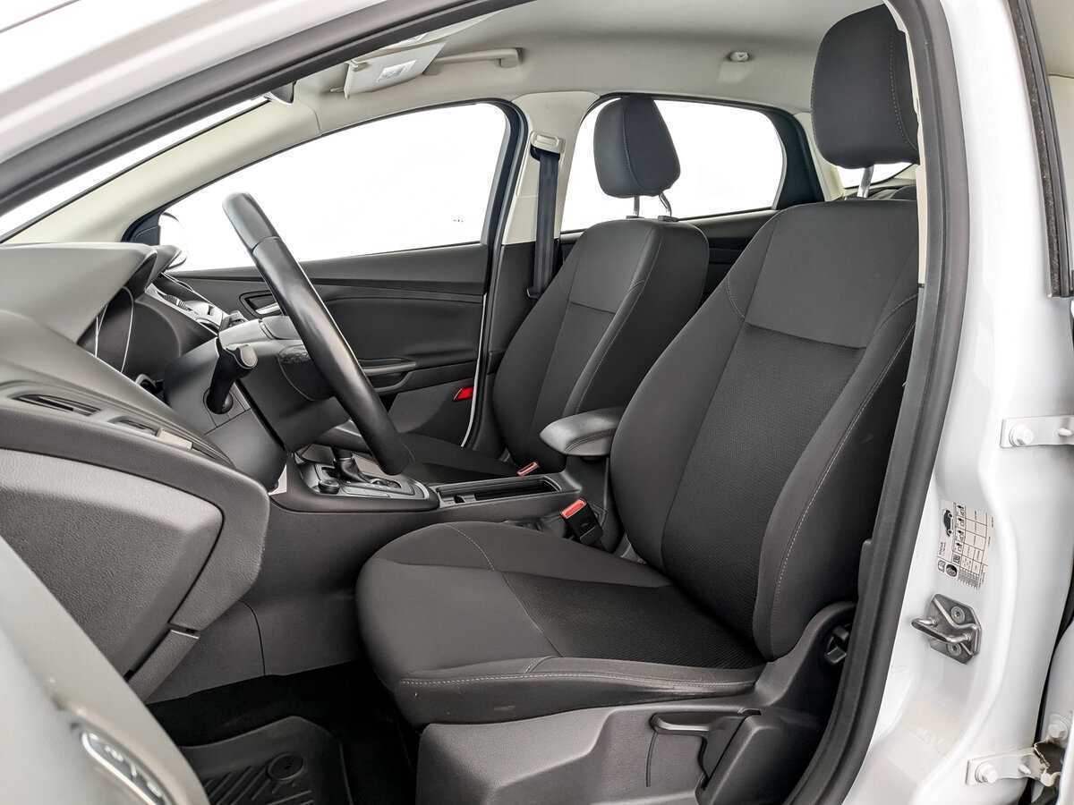 Купить Ford Focus с пробегом. Фото: #17