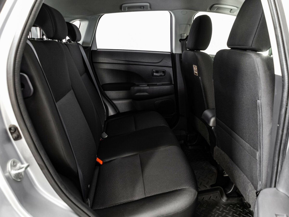 Купить Mitsubishi ASX с пробегом. Фото: #9