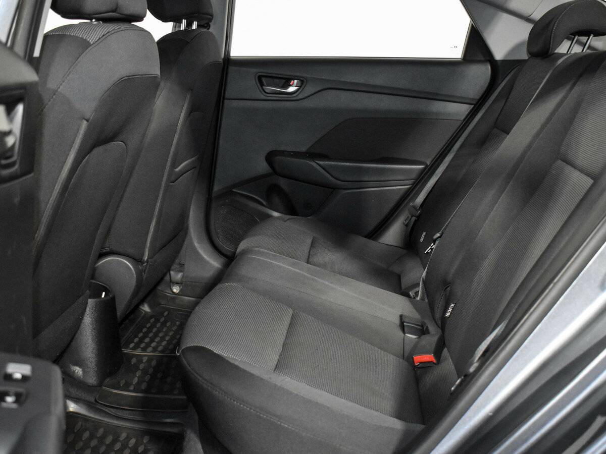 Купить Hyundai Solaris с пробегом. Фото: #10