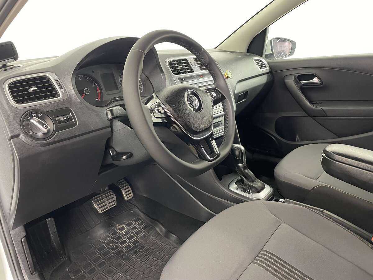 Купить Volkswagen Polo с пробегом. Фото: #6