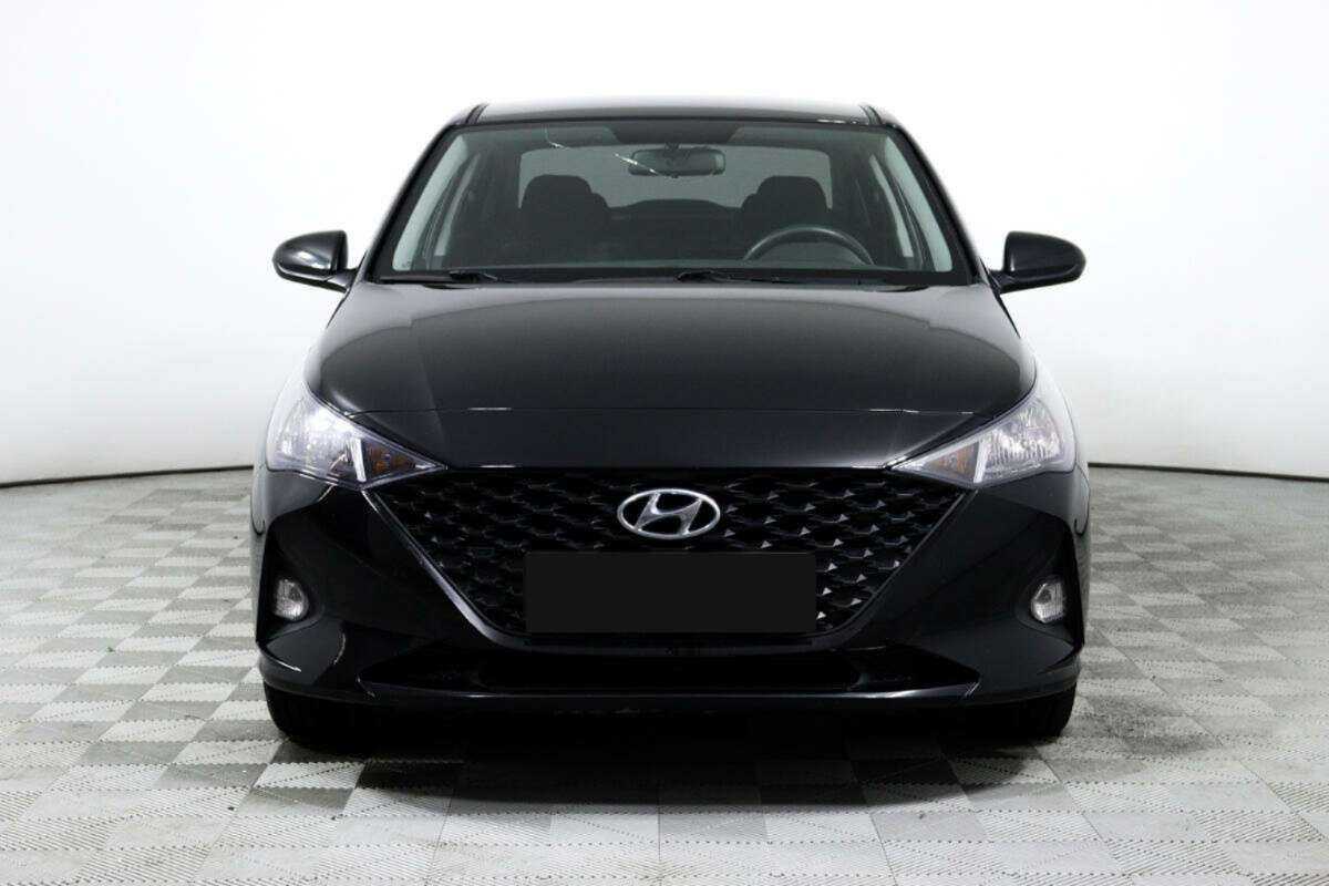 Купить Hyundai Solaris с пробегом. Фото: #1