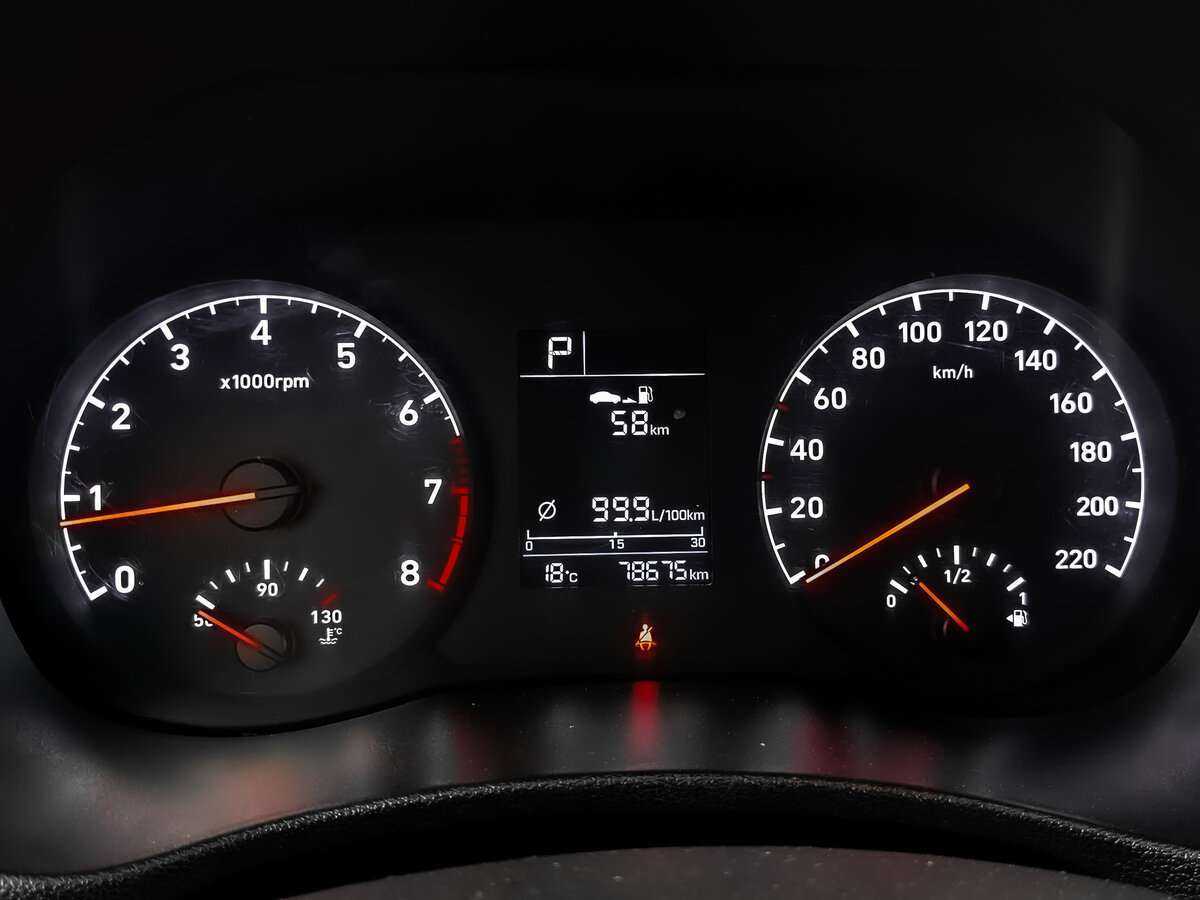 Купить Hyundai Solaris с пробегом. Фото: #11